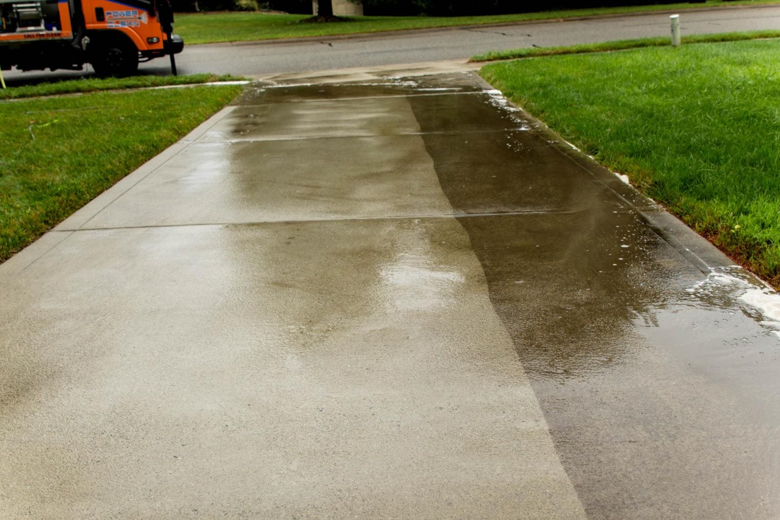 JB Power Clean Pressure Washing – driveway before and after cleaning