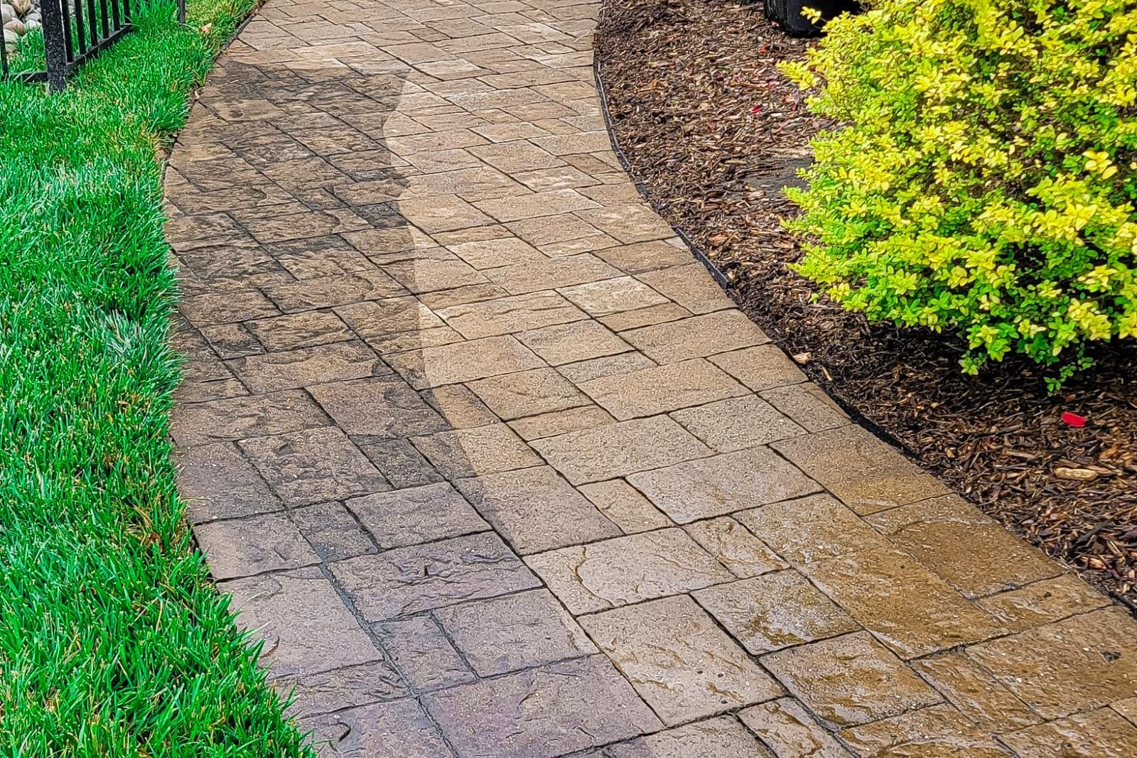 JB Power Clean Pressure Washing – sidewalk before and after cleaning